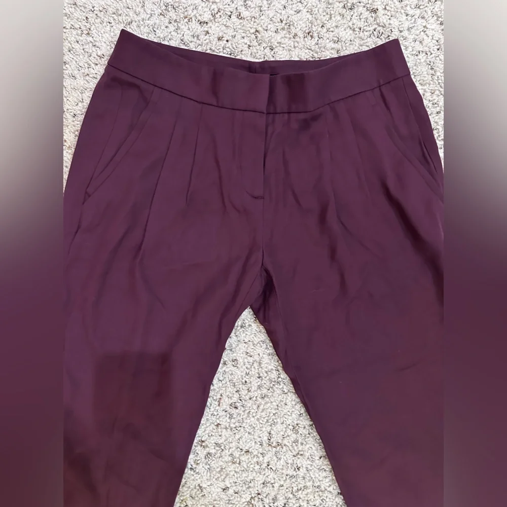 NWT Theory straight cropped burgundy leg pants - Picture 8 of 10